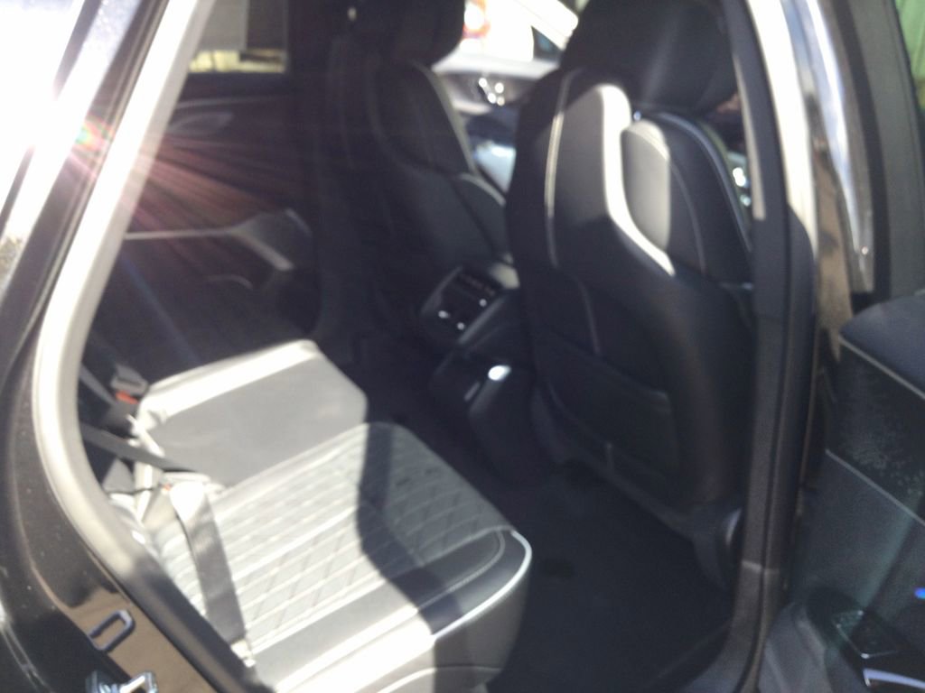 New 2026 Cadillac Lyriq V image 11