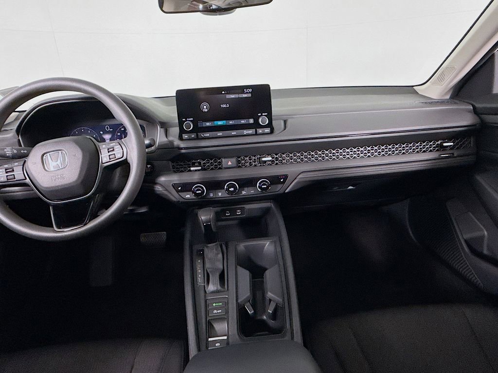 Certified 2023 Honda Accord EX image 15