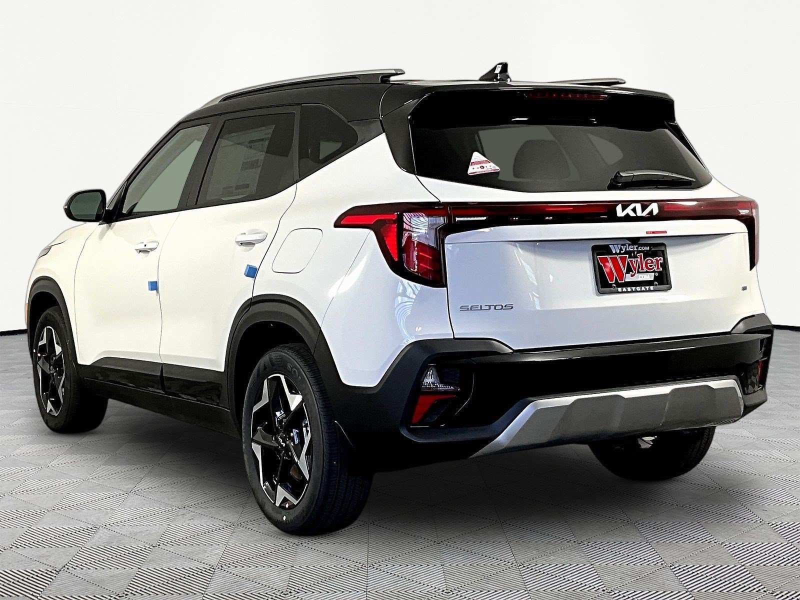 New 2026 Kia Seltos S AWD/4WD image 4