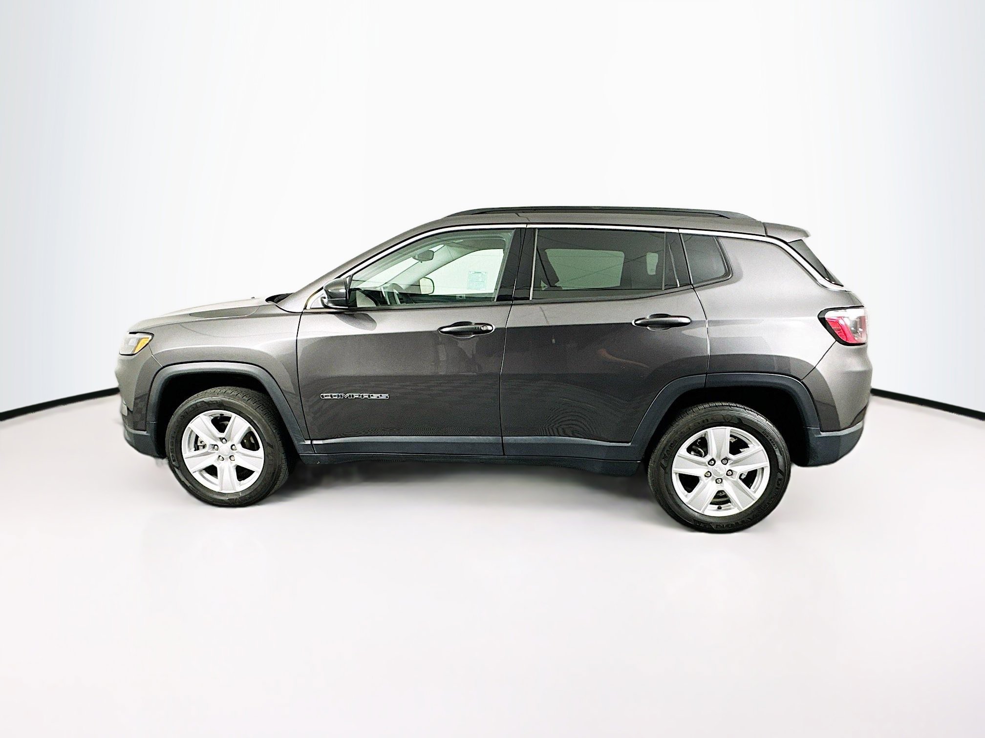 Used 2022 Jeep Compass Latitude AWD/4WD image 4