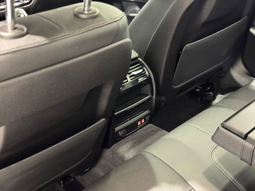 Certified 2023 BMW 530e xDrive w/ Premium Package image 25