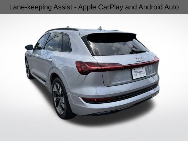 Used 2022 Audi e-tron Premium w/ Convenience Plus Package image 8