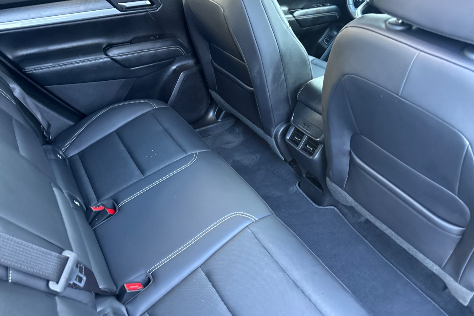 Used 2026 GMC Terrain Elevation w/ Elevation Premium Package AWD/4WD image 17