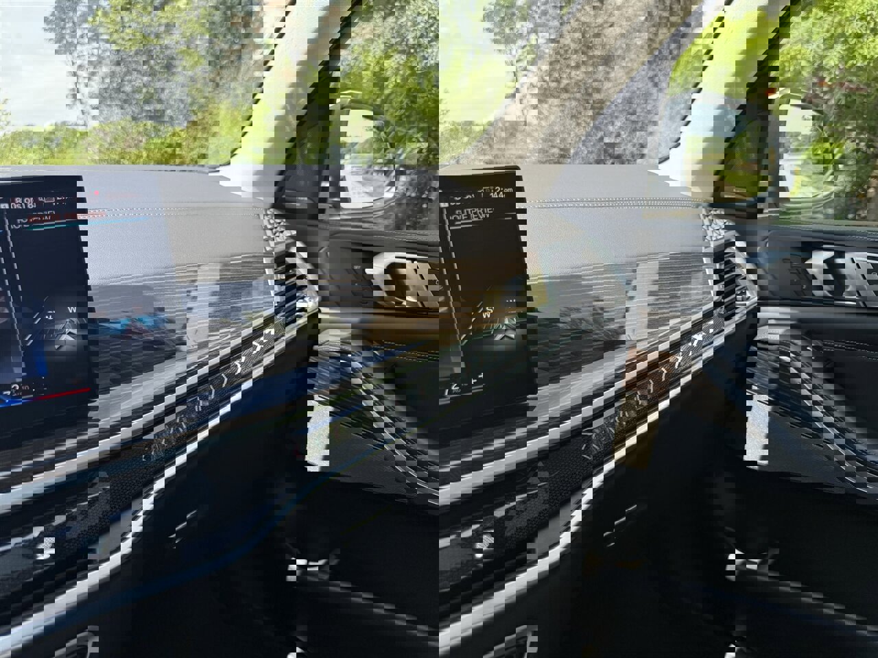 Used 2023 BMW X7 xDrive40i w/ Premium Package image 34