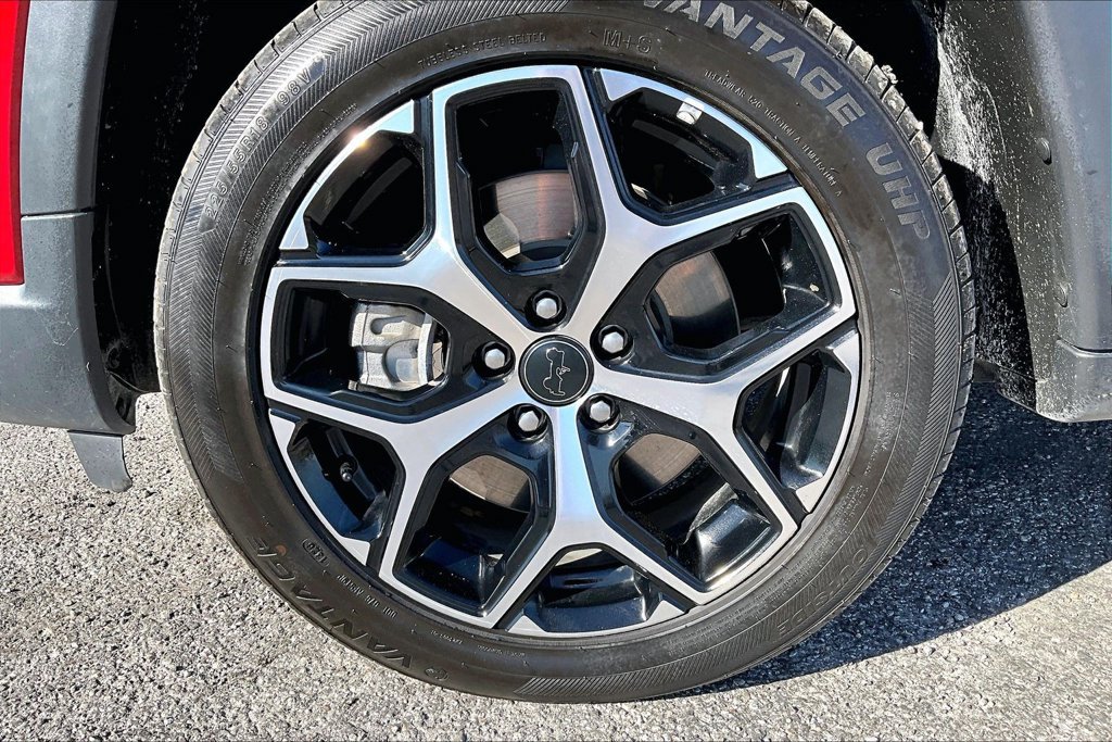 Used 2025 Jeep Compass Limited AWD/4WD image 9
