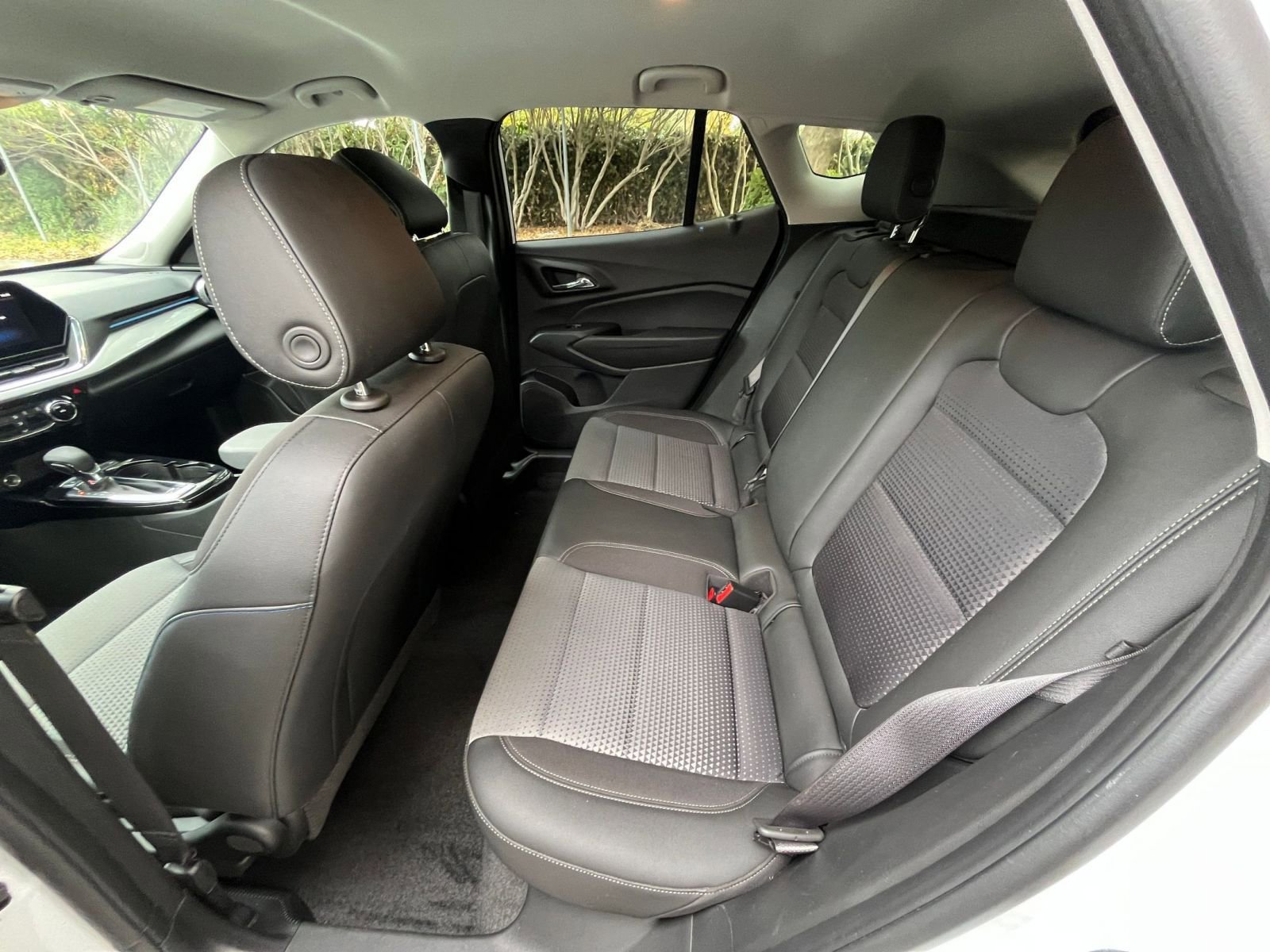 Used 2025 Chevrolet Trax LT image 23