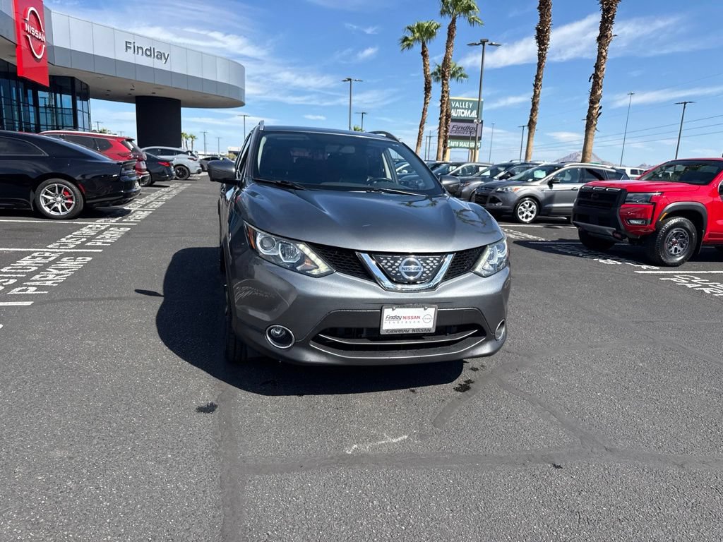 Used 2018 Nissan Rogue Sport SL FWD image 3