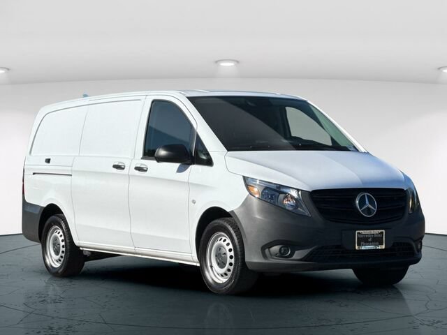 Used 2023 Mercedes-Benz Metris image 9