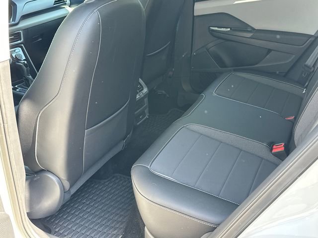 Used 2023 Volkswagen Taos SE w/ Panoramic Sunroof Package FWD image 19