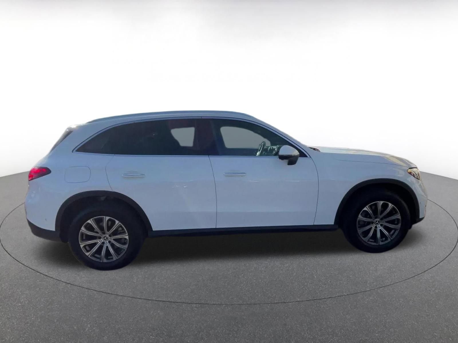 Used 2024 Mercedes-Benz GLC 300 image 16