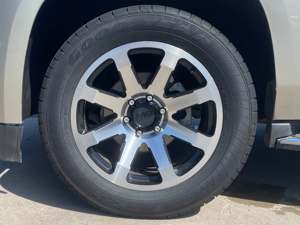 Used 2016 GMC Yukon Denali w/ Open Road Package image 9