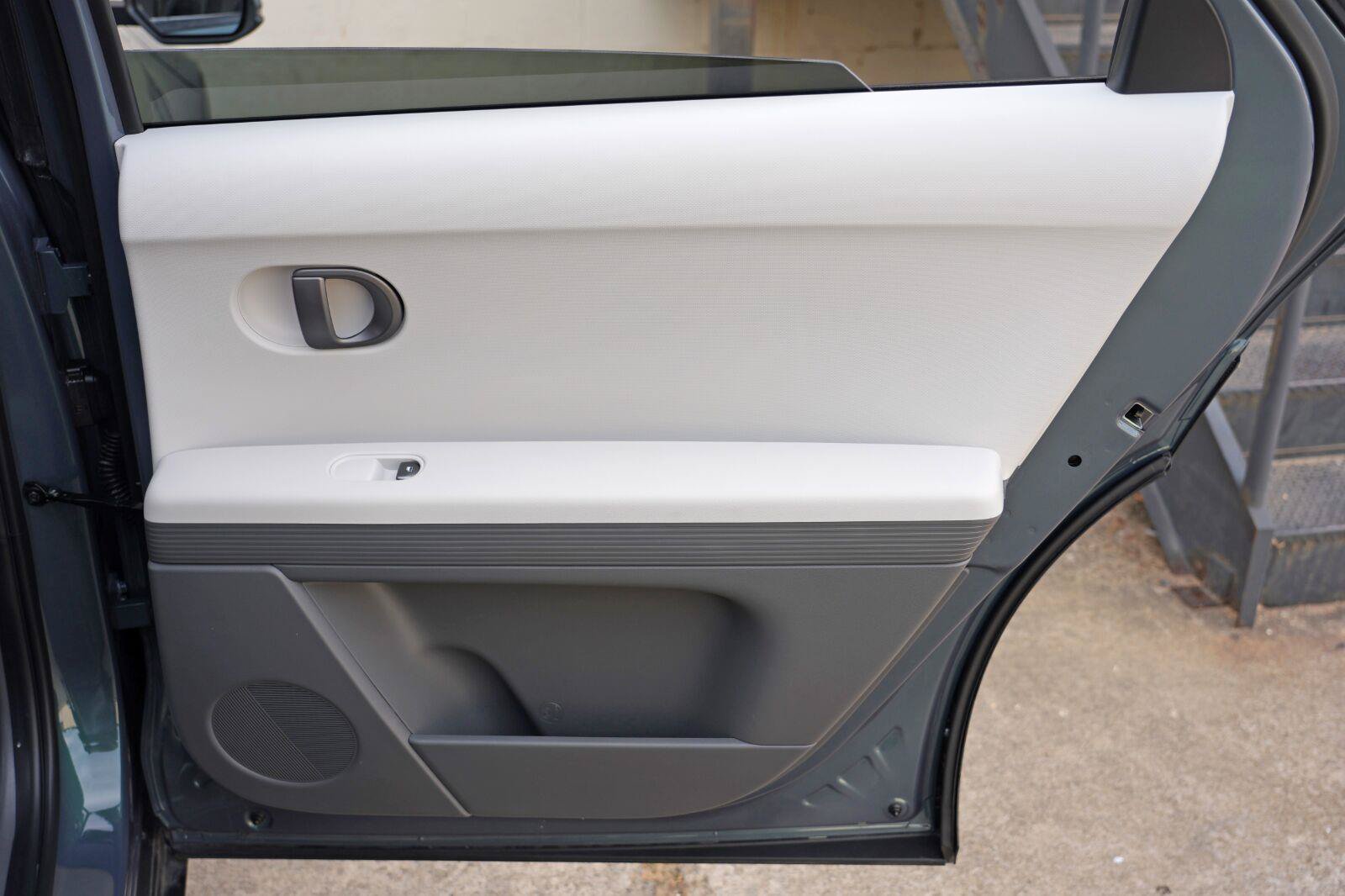 Used 2025 Hyundai Ioniq 5 SE RWD image 43