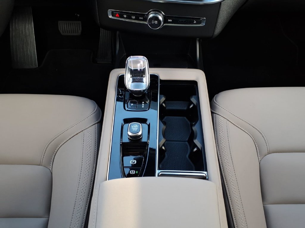 Certified 2026 Volvo XC90 B6 Plus AWD/4WD image 21