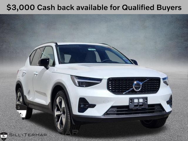 New 2026 Volvo XC40 B5 Plus w/ Protection Package Premier