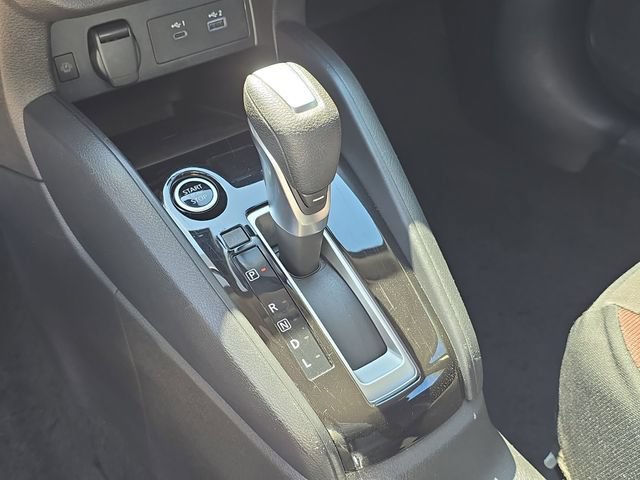 Used 2024 Nissan Versa SR FWD image 25