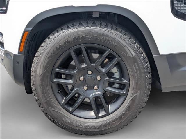 Certified 2023 Land Rover Defender 110 S AWD/4WD image 27
