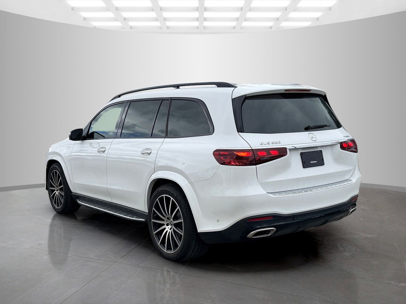 Used 2026 Mercedes-Benz GLS 580 4MATIC image 7