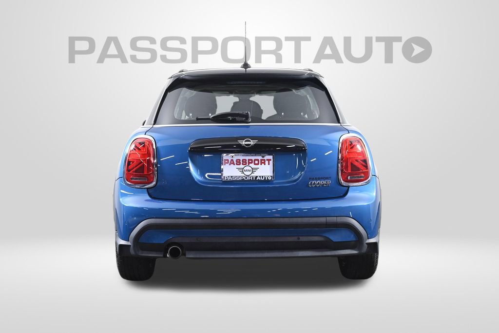 Certified 2022 MINI Cooper 4-Door Hardtop image 9