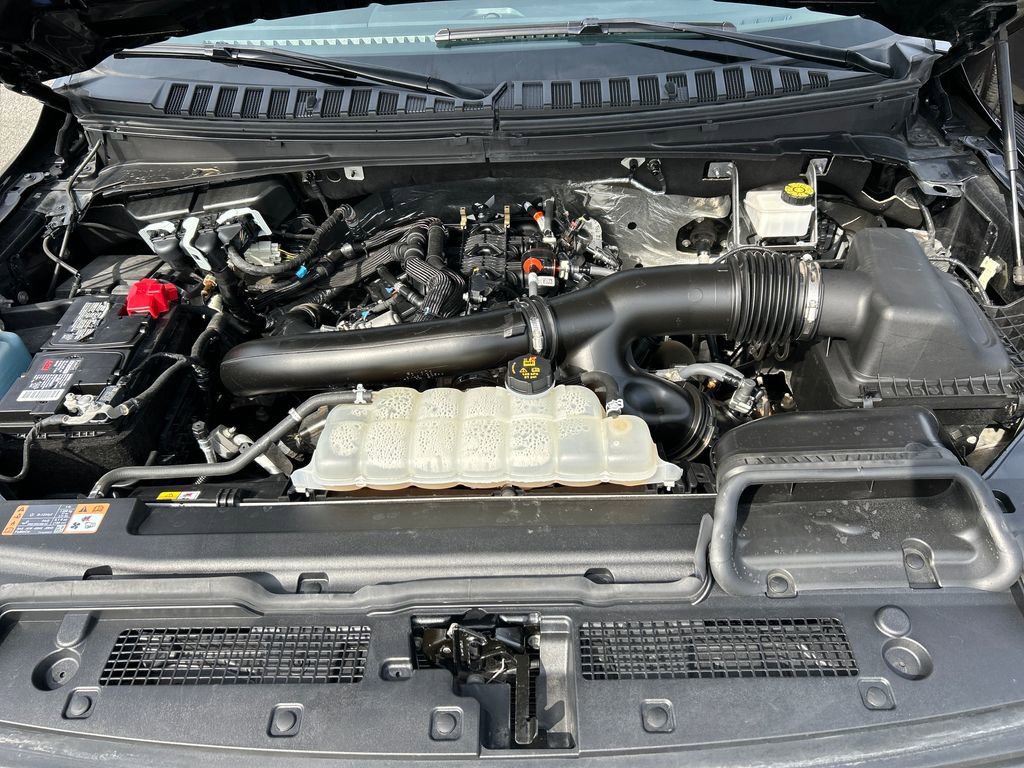 Used 2024 Ford Expedition Max XLT image 19