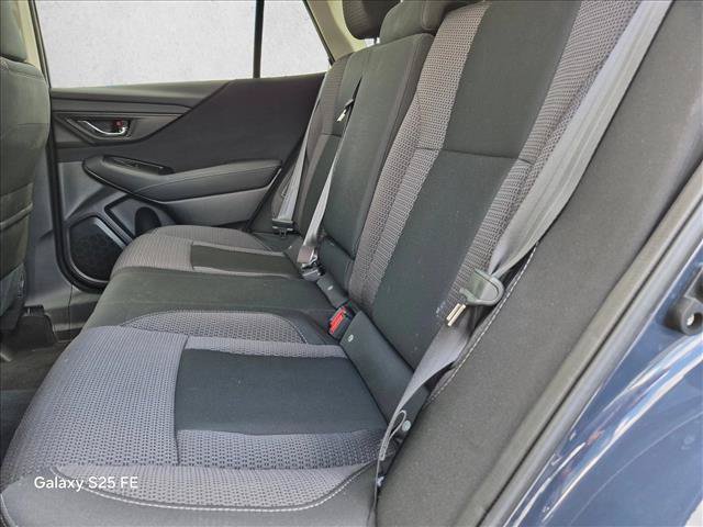 Used 2025 Subaru Outback Premium AWD/4WD image 18