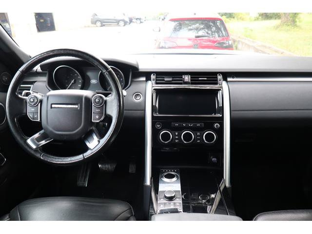 Used 2017 Land Rover Discovery HSE AWD/4WD image 7