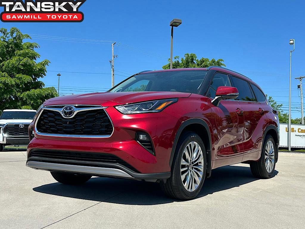 New 2026 Toyota Highlander Platinum AWD/4WD image 1