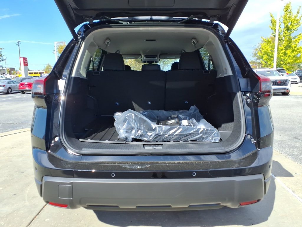 New 2027 Nissan Rogue SV w/ Rock Creek Premium Package AWD/4WD image 9