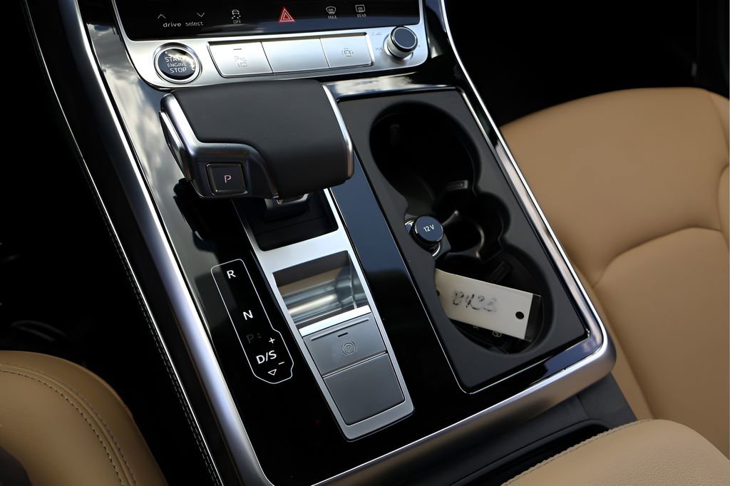 Used 2025 Audi Q7 3.0T Premium Plus AWD/4WD image 24