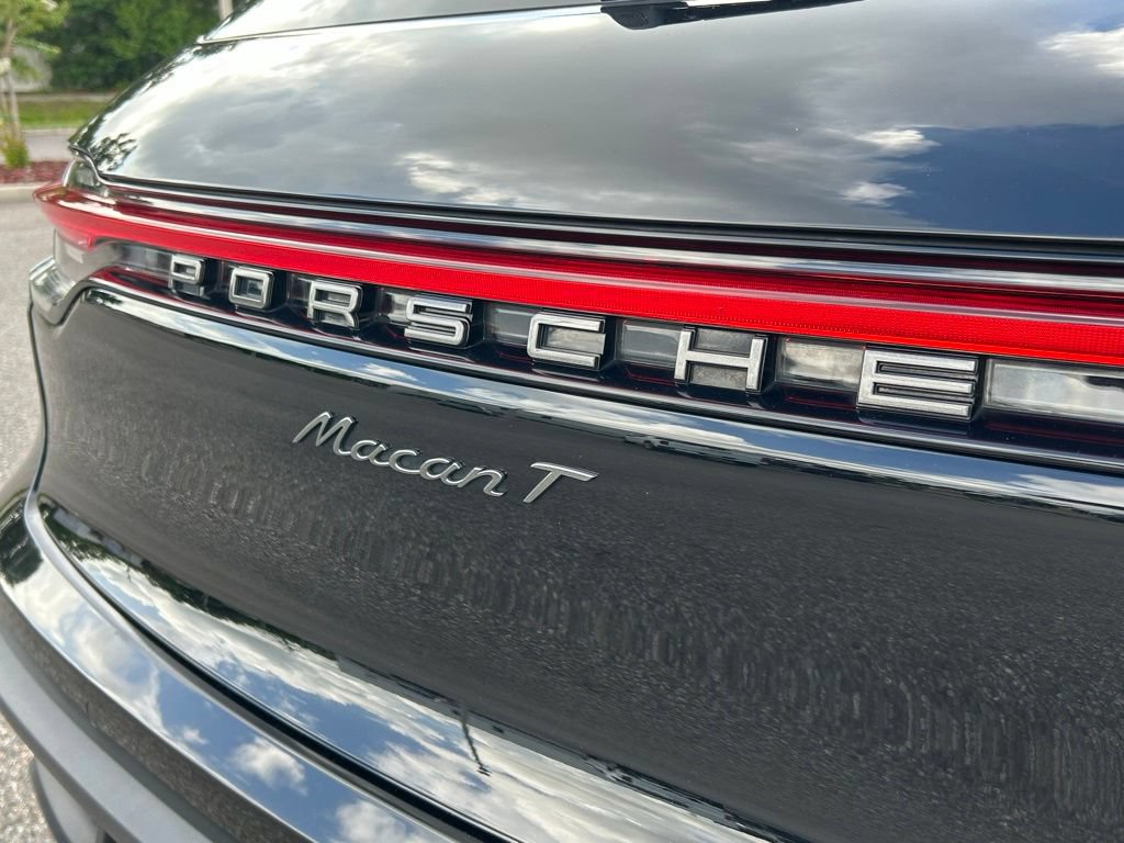 Used 2023 Porsche Macan Turbo AWD/4WD image 40