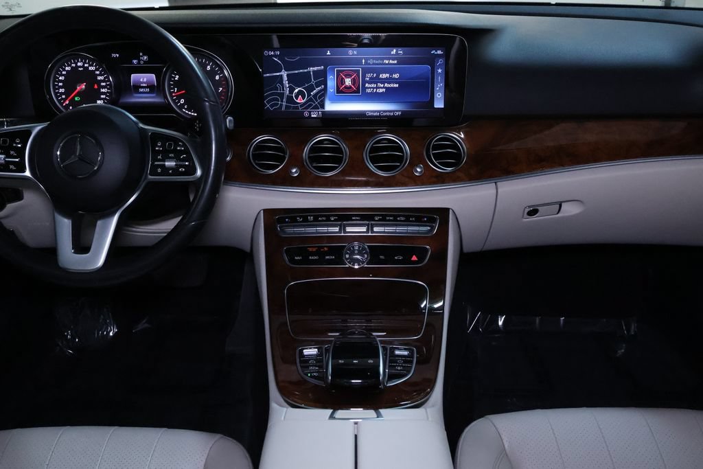 Used 2019 Mercedes-Benz E 300 4MATIC image 18