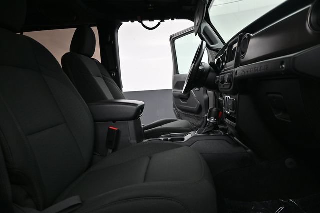 Used 2020 Jeep Wrangler Sport AWD/4WD image 18