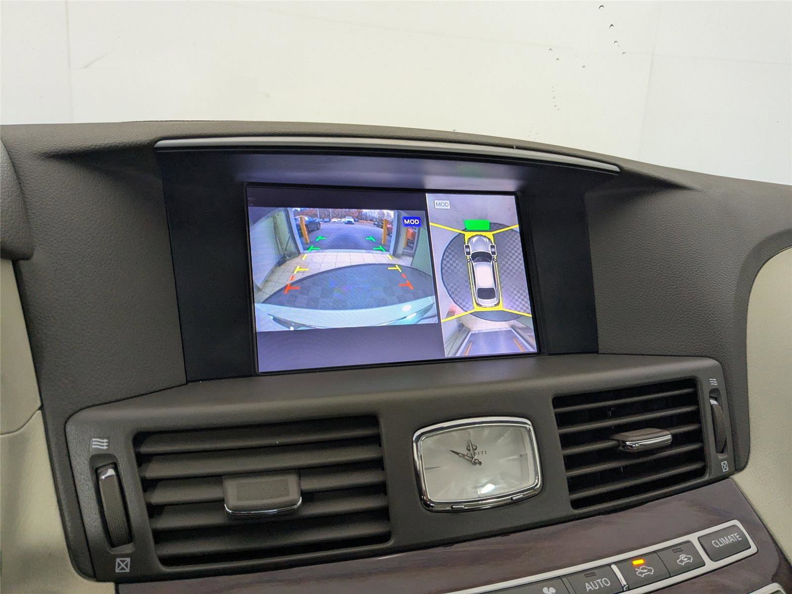 Used 2019 INFINITI Q70 L 3.7 image 19