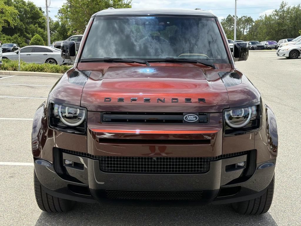 New 2026 Land Rover Defender 130 X-Dynamic SE AWD/4WD image 7