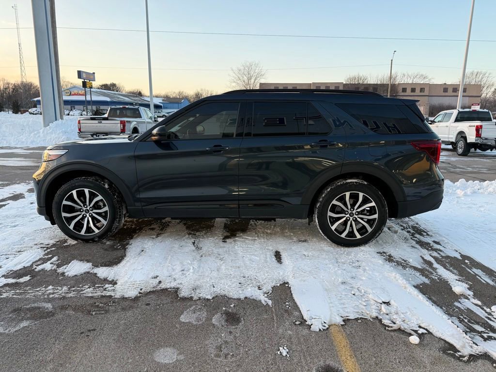 Used 2022 Ford Explorer ST image 35