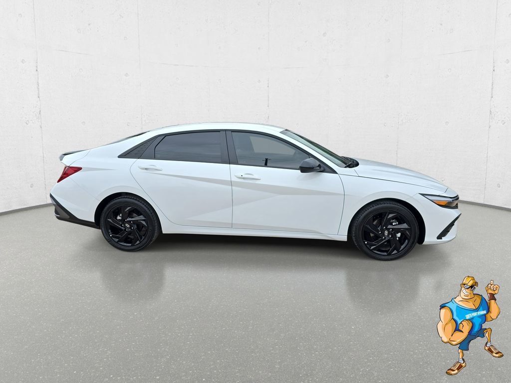 Certified 2026 Hyundai Elantra Sport FWD image 4