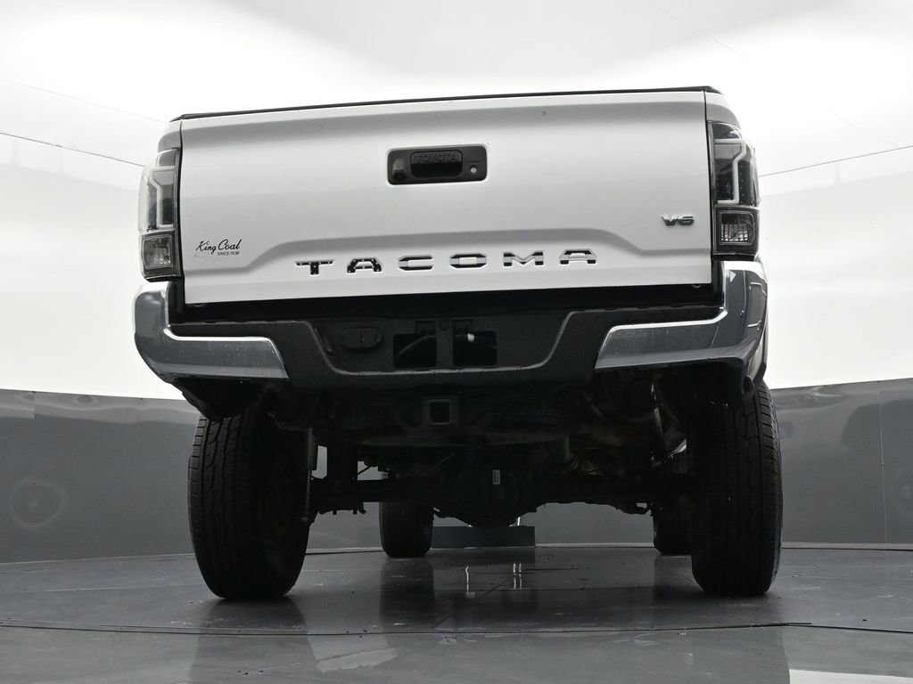 Used 2020 Toyota Tacoma TRD Off-Road image 27