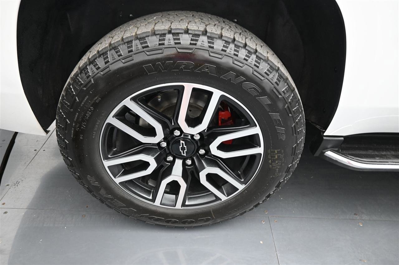 Used 2015 Chevrolet Tahoe LTZ w/ Max Trailering Package AWD/4WD image 20