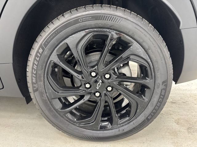 New 2027 Chevrolet Bolt RS w/ Technology Package FWD image 34