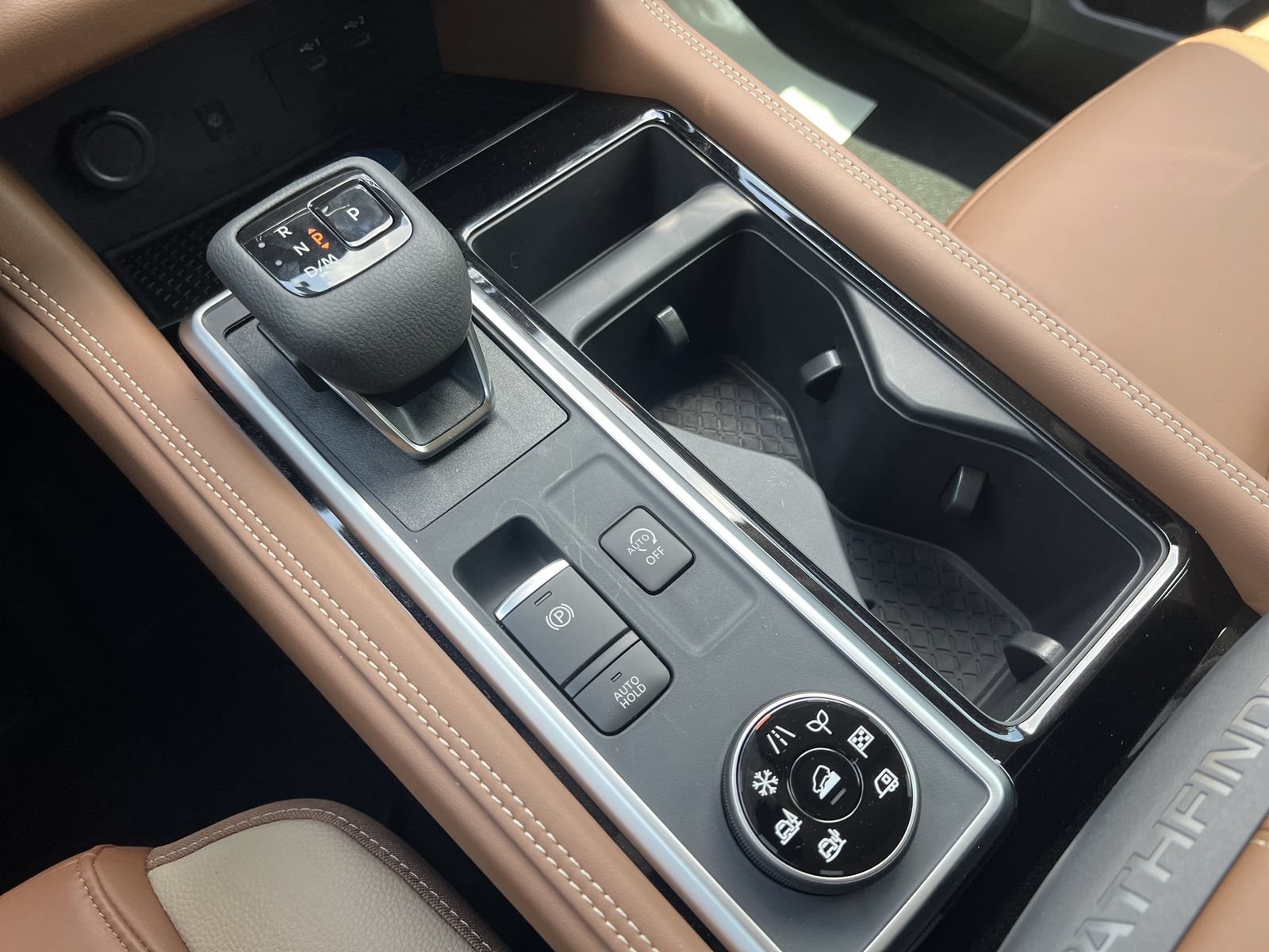 New 2026 Nissan Pathfinder Platinum AWD/4WD image 8