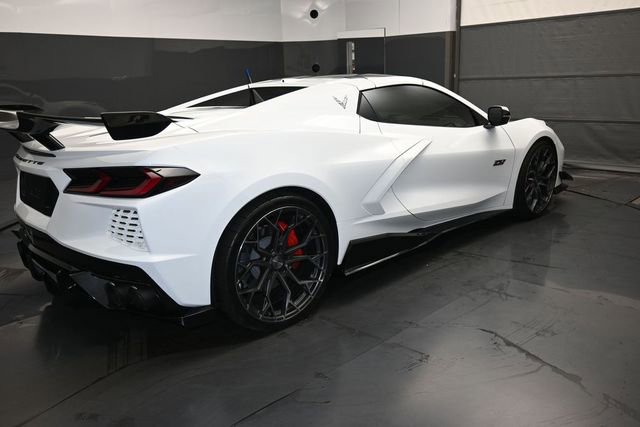 Used 2023 Chevrolet Corvette Stingray Convertible w/ Chrome Exterior Badge Package RWD image 29