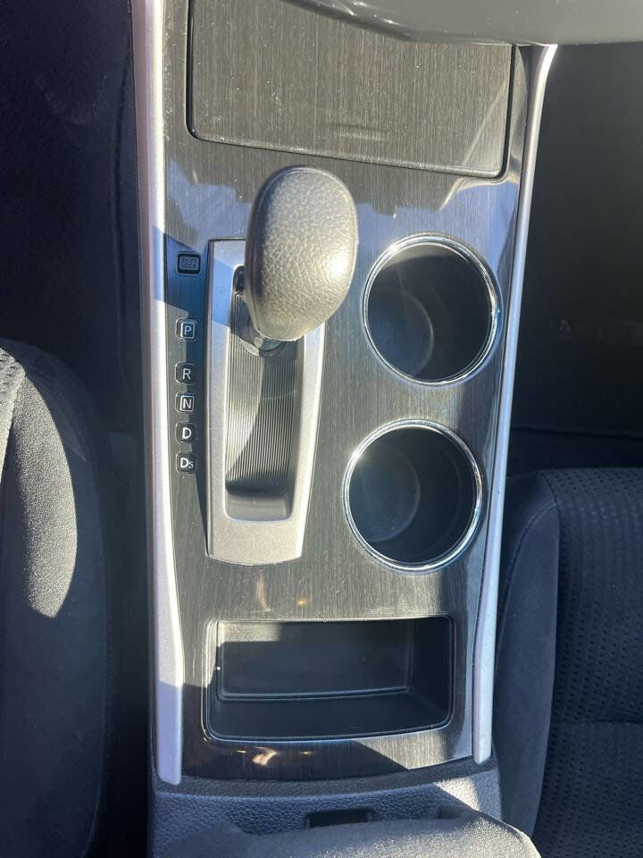 Used 2014 Nissan Altima 2.5 SV w/ Convenience Package image 18