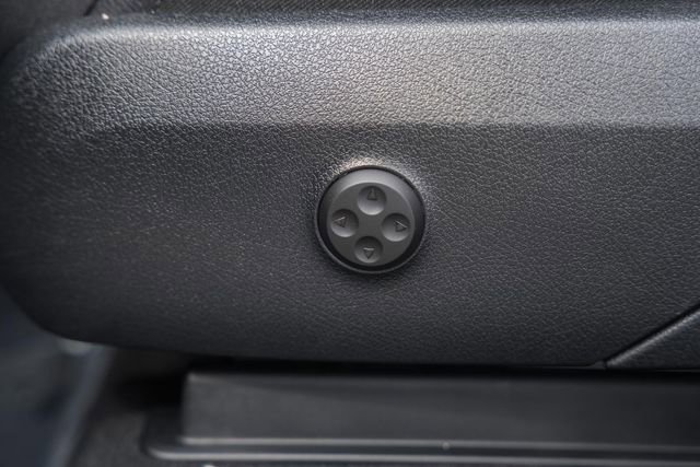 Certified 2024 Mercedes-Benz GLC 43 AMG 4MATIC w/ Driver Assistance Package image 36