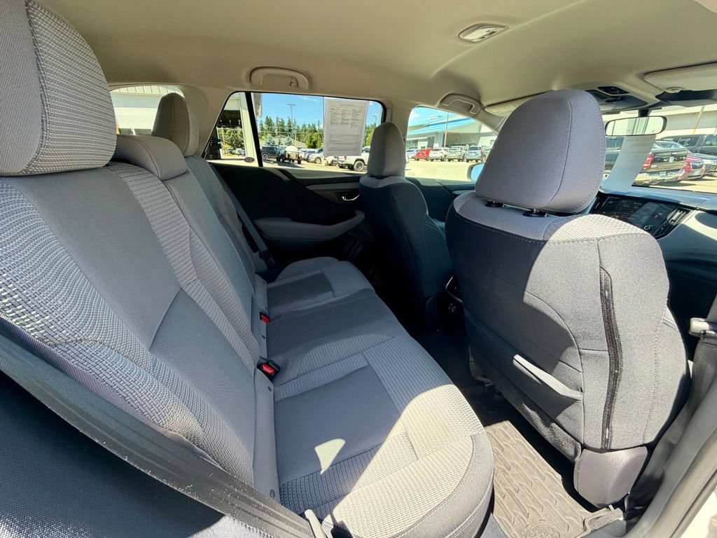 Used 2025 Subaru Outback Premium AWD/4WD image 24