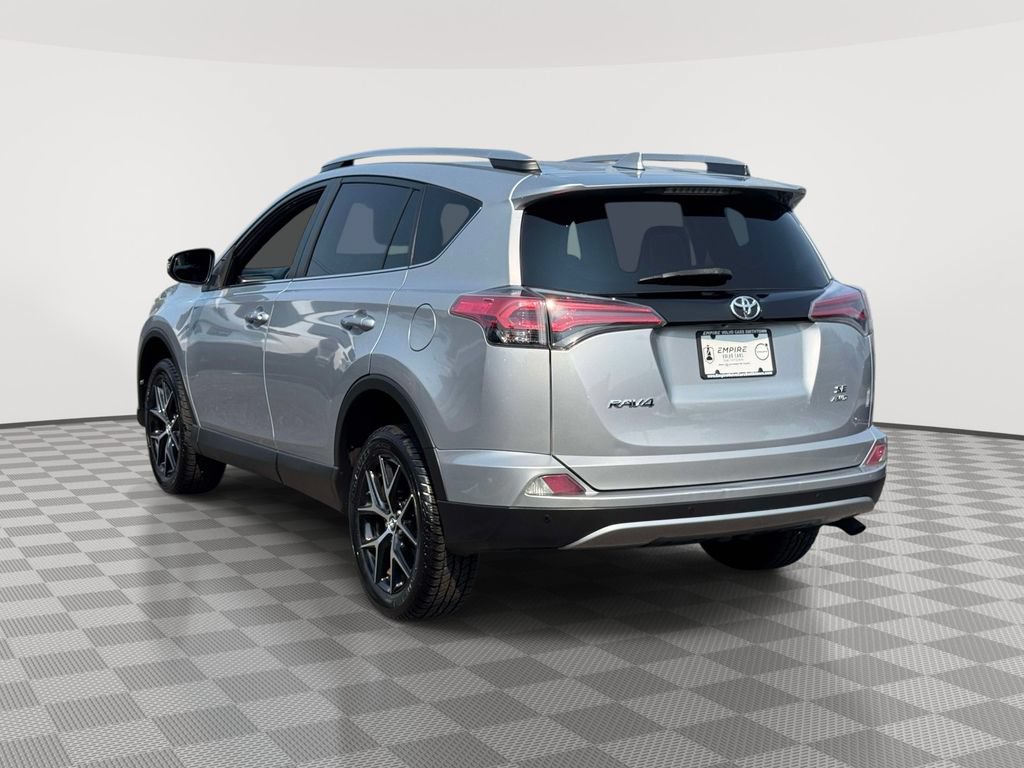 Used 2018 Toyota RAV4 SE w/ Advanced Technology Package AWD/4WD image 5