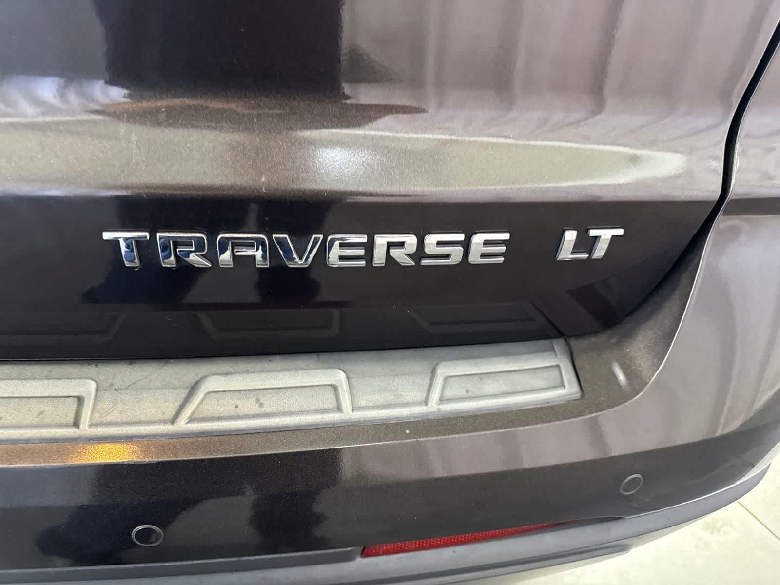 Used 2015 Chevrolet Traverse LT FWD image 13