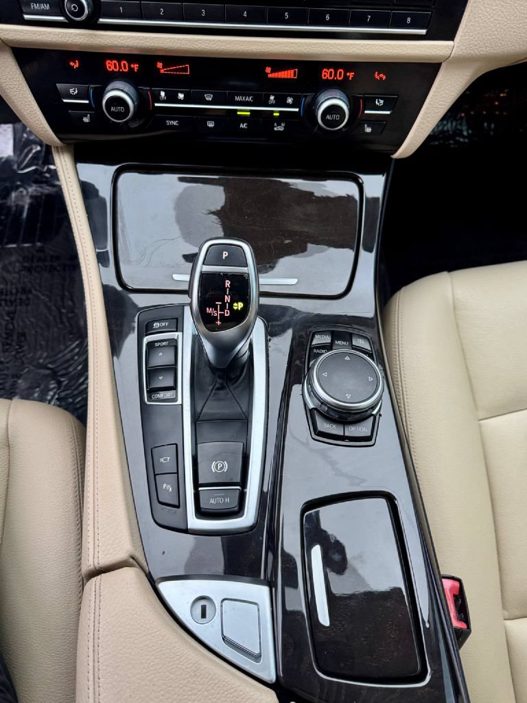 Used 2016 BMW 535i Sedan RWD image 16