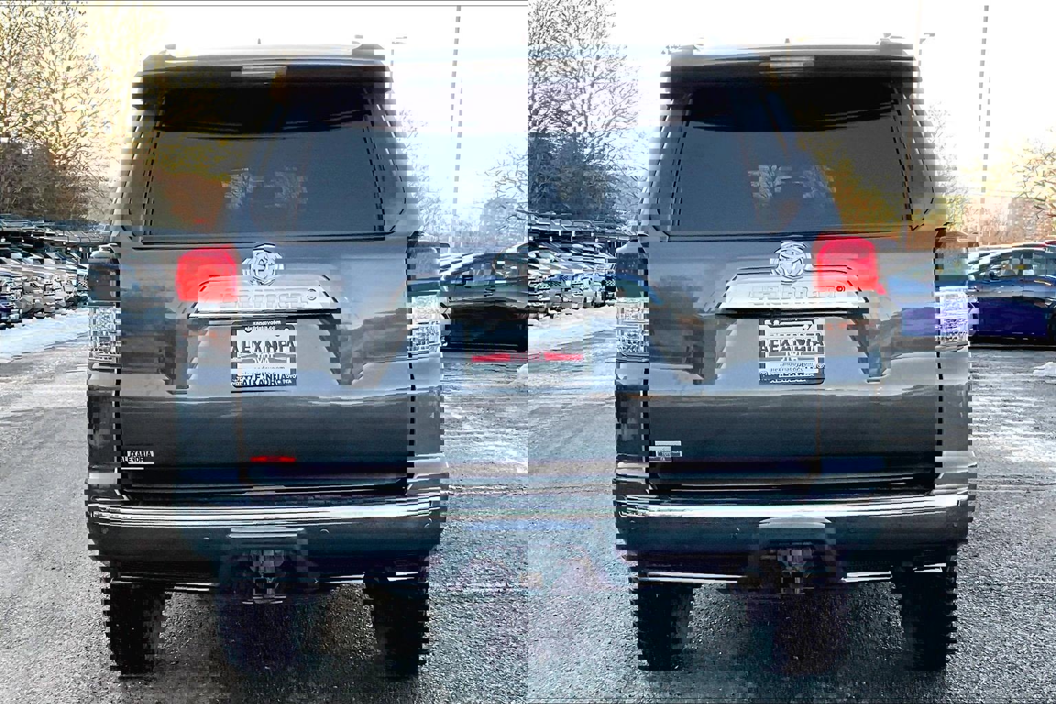 Used 2012 Toyota 4Runner SR5 w/ Convenience Pkg image 4