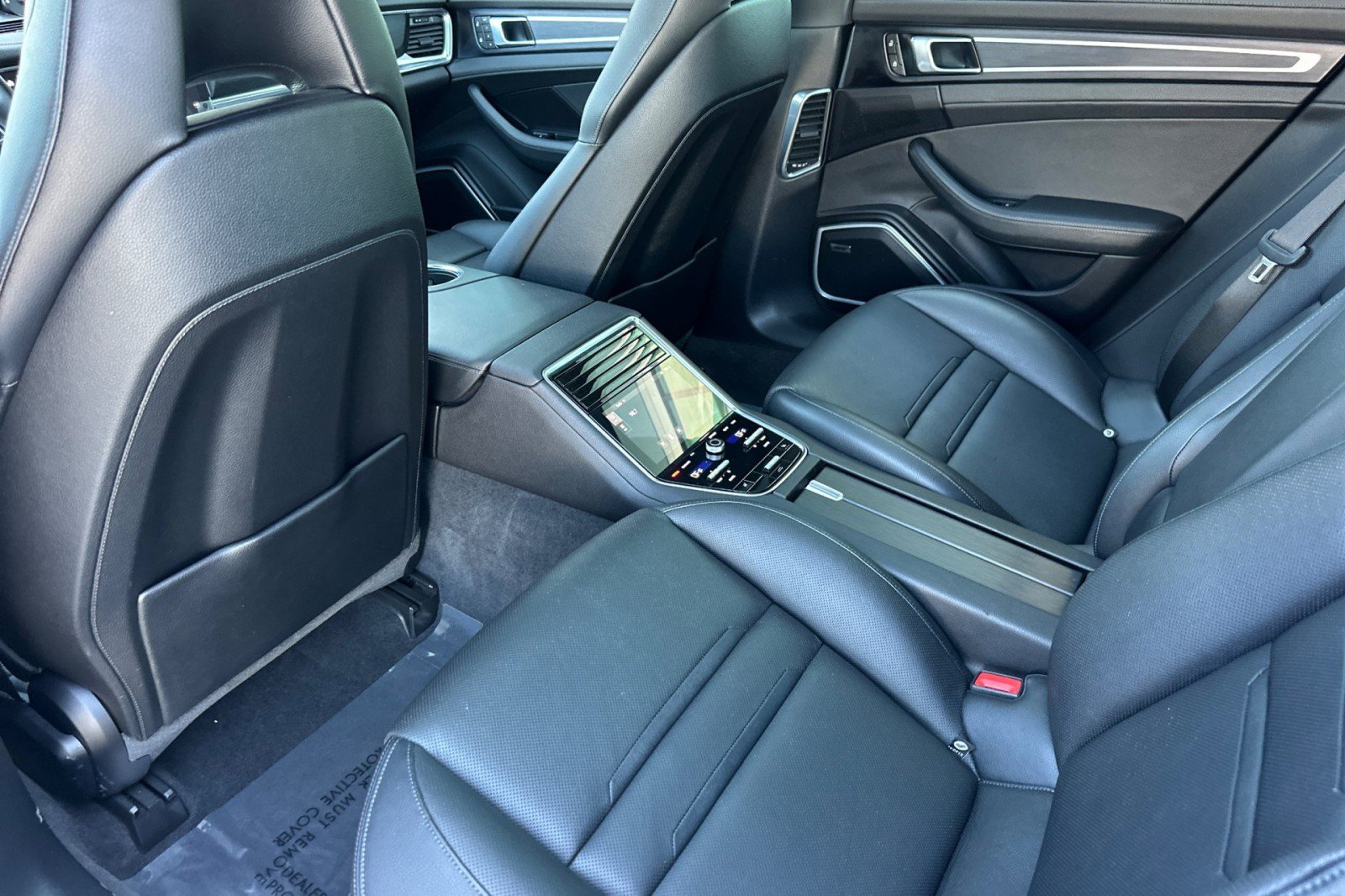 Certified 2023 Porsche Panamera Platinum Edition image 13