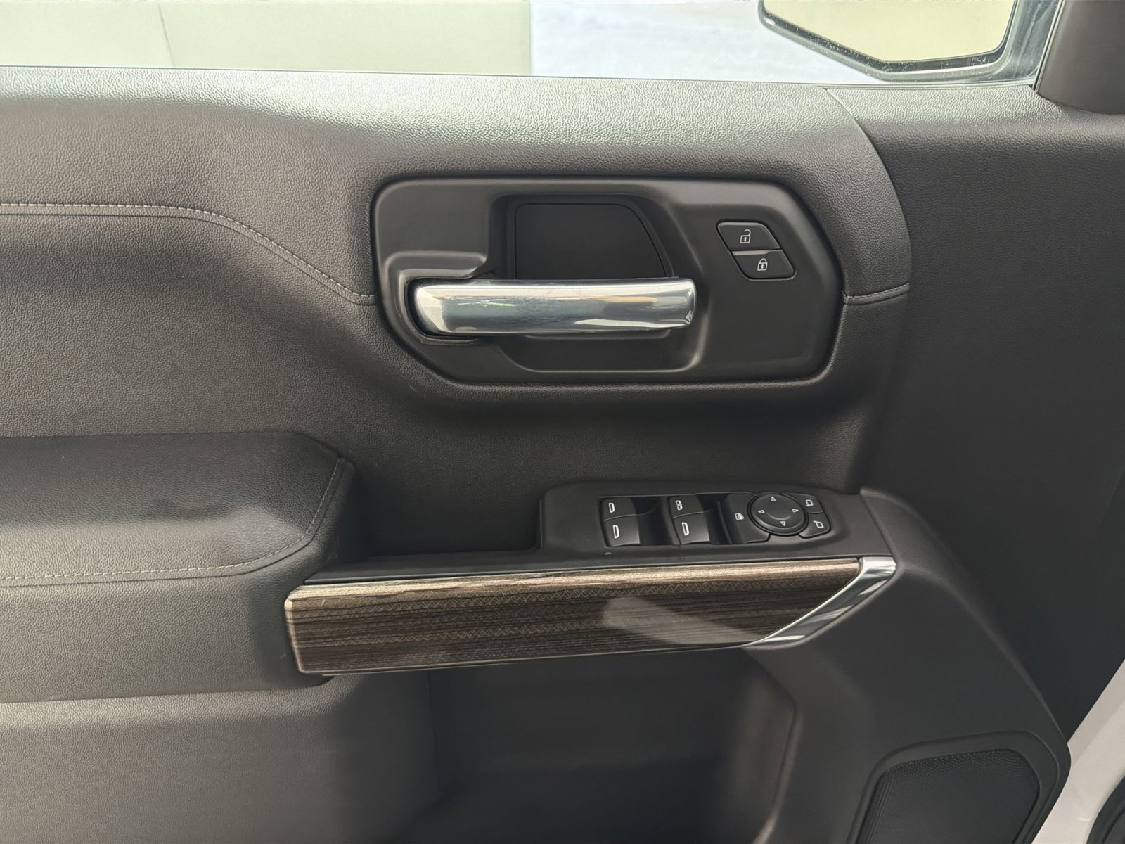 Used 2021 Chevrolet Silverado 1500 LT w/ All Star Edition Plus image 15