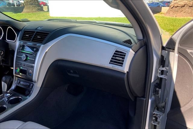 Used 2012 Chevrolet Traverse LTZ FWD image 16